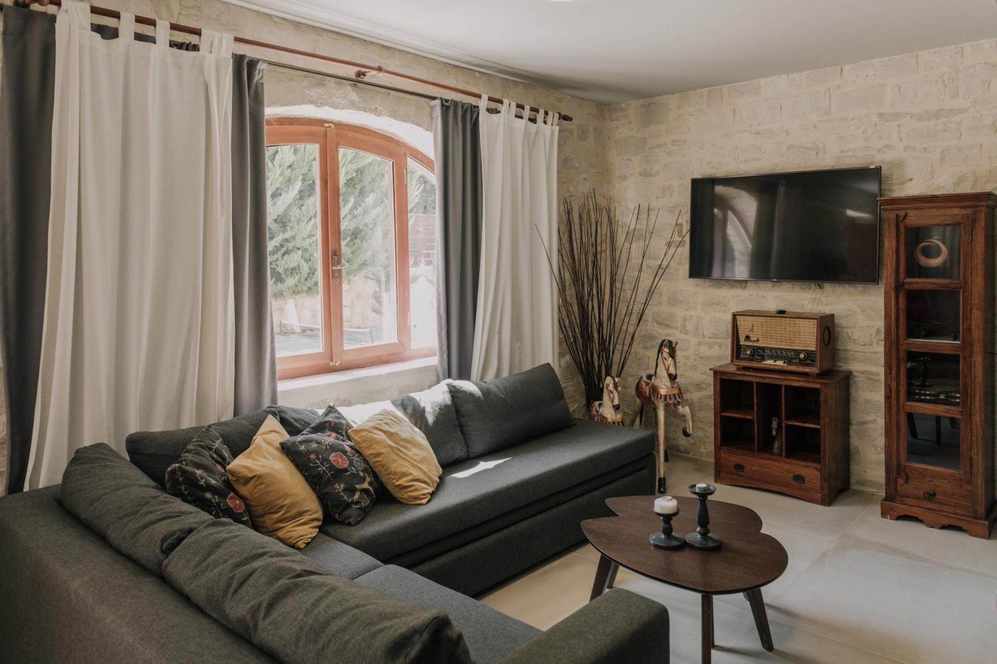 Villa Kalliopi Prines  ภายนอก รูปภาพ